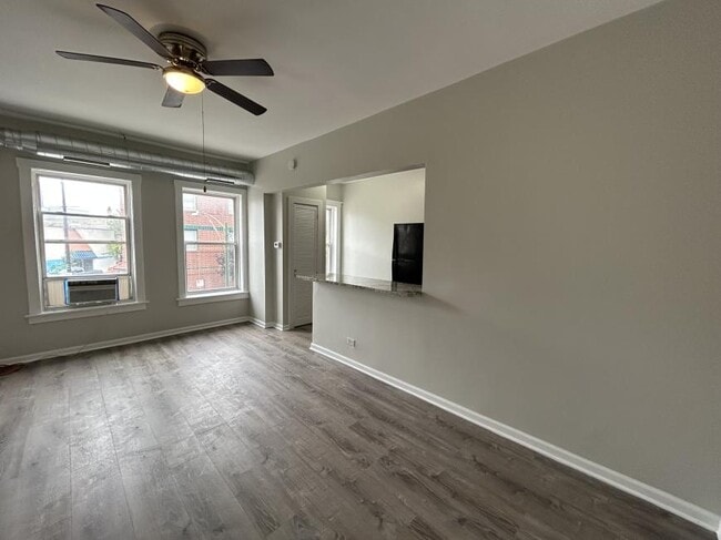Building Photo - 1 bedroom in Chicago IL 60646