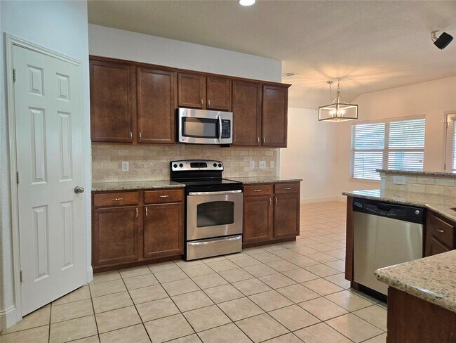 Building Photo - 520 Brown Juniper Way