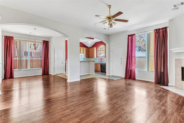 Foto del edificio - 3356 Woodberry Ln