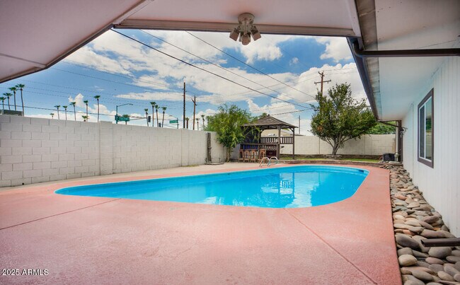 Foto del edificio - 4236 N 50th Dr