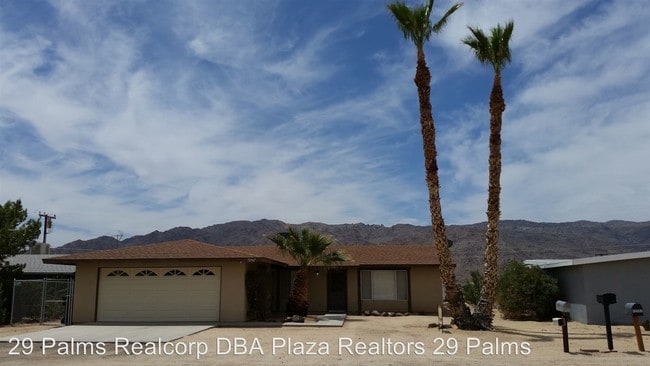 Building Photo - 72367 El Paseo Dr
