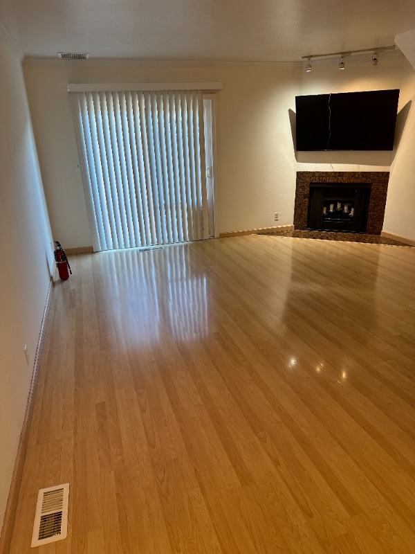 Foto del edificio - 447 Oak Ave