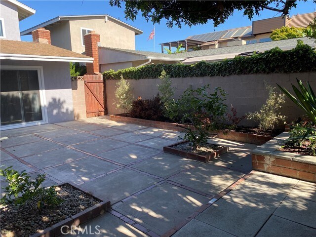 Building Photo - 628 Balboa Dr