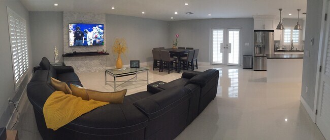 Foto del edificio - 4865 SW 94th Ave