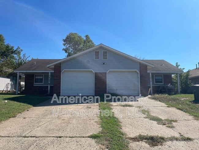 Foto del edificio - 1808 W 58th St