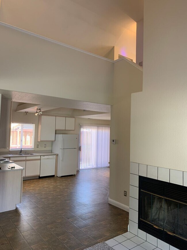 Foto del edificio - Great home near Shopping Centers!