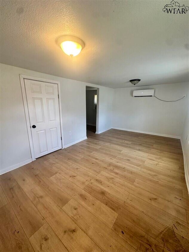 Foto del edificio - 2205 Taylor St