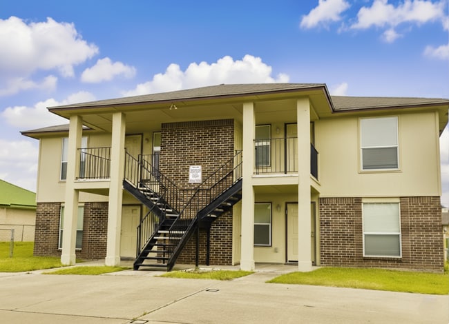 Building Photo - 2202 Wright Way