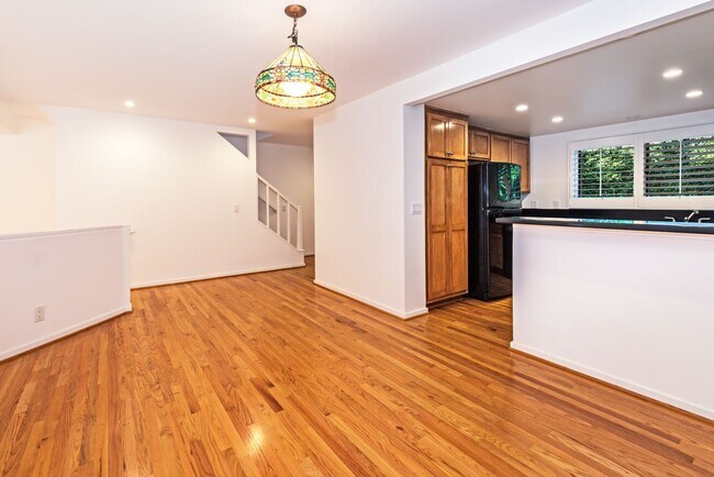Foto del edificio - Spacious 3BD/2.5BA Mesa Townhome! (Walking...