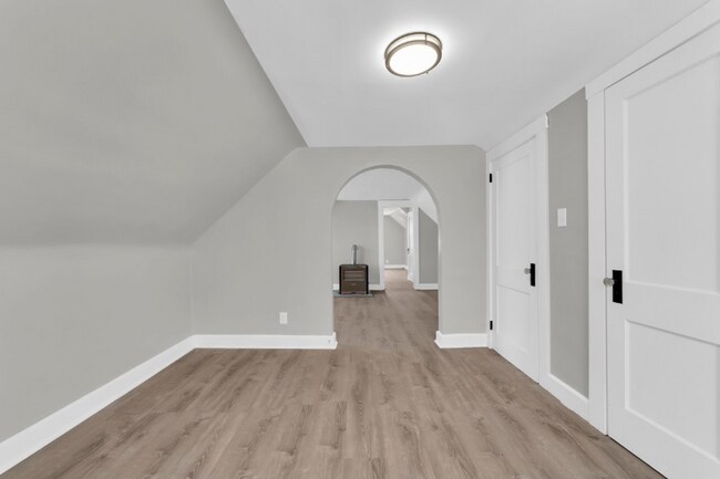 Foto del edificio - 1724 Burgess Rd