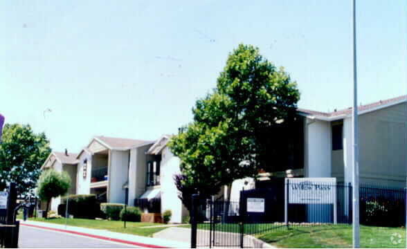 Foto del edificio - Mission Bay Apartments