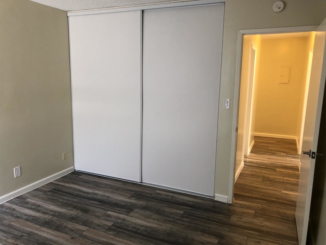 Foto principal - 3848-3858 W 226th St
