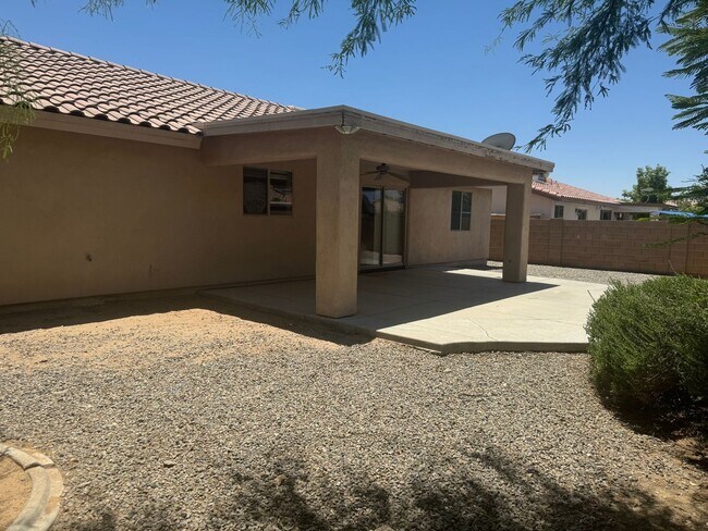 Foto del edificio - Mesa Del Sol