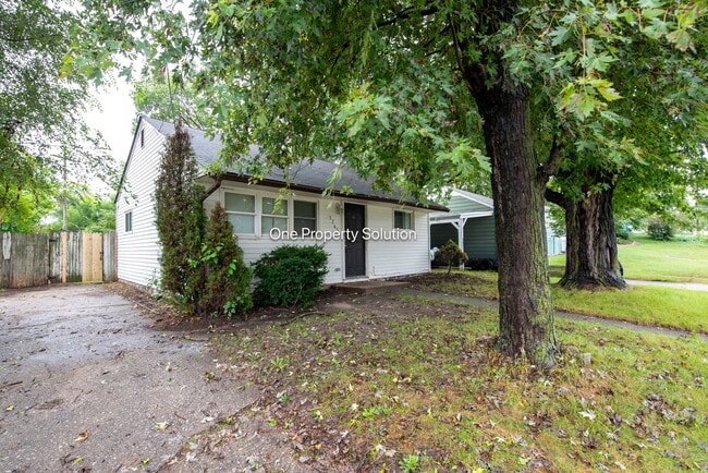 Building Photo - 3765 Liverpool Rd