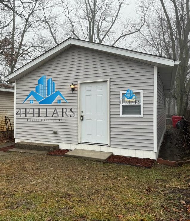 Foto del edificio - "Charming 2 Bed, 1 Bath Cedar Lake Rental - Ideal for Cozy Living!"