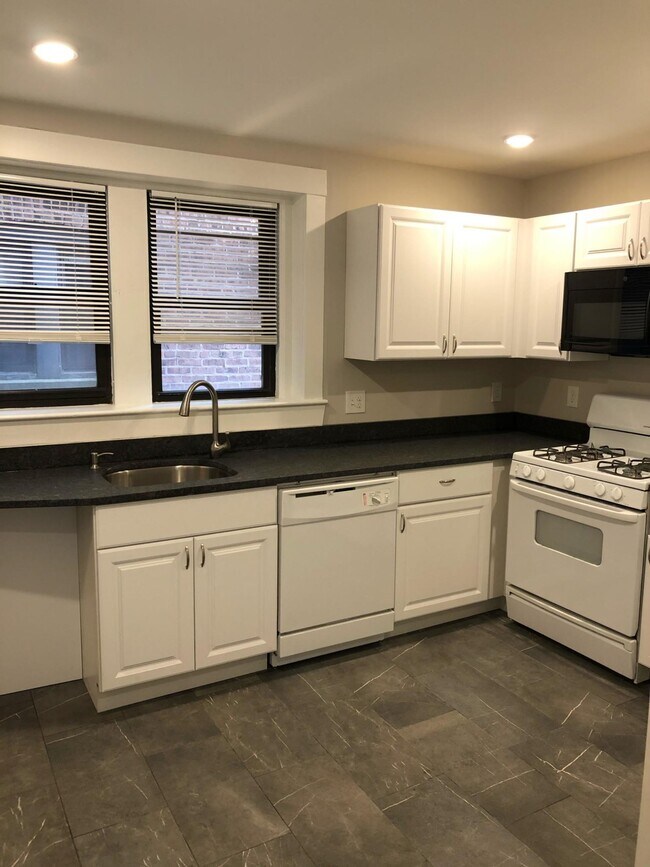 Foto del edificio - 9 Upland Rd