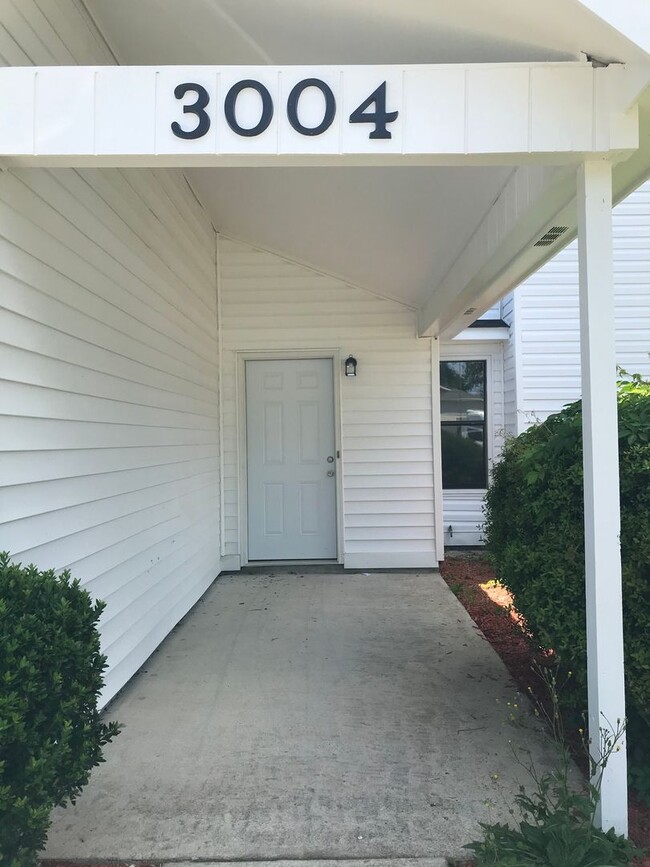 Foto del edificio - Beautiful 3 Bedroom 2 Bathroom House Off o...