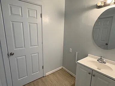 Building Photo - 345 E Navajo Rd