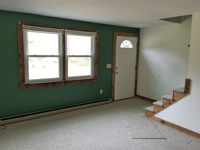 Living Room - 2 Linda Ln