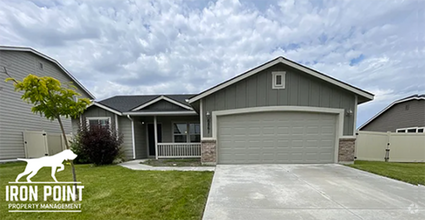 Building Photo - 6861 S Donaway Ave