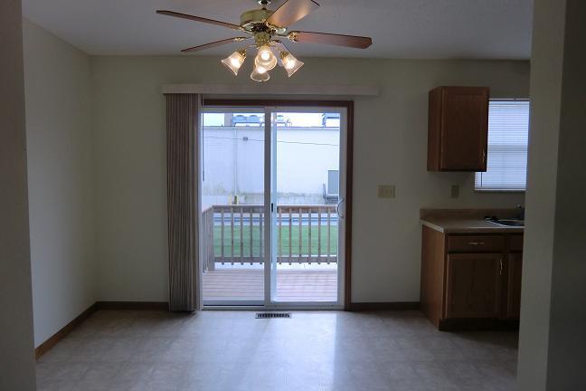 Building Photo - 604 Parkside Commons Ct