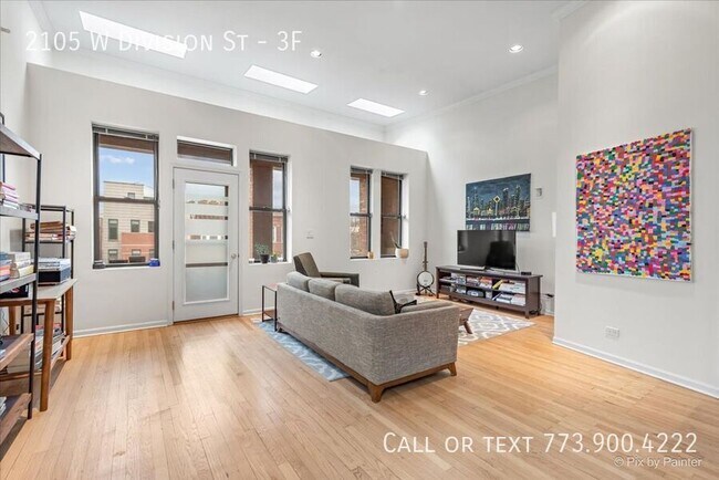 Foto del edificio - Wicker Park 2 bedroom penthouse with in un...