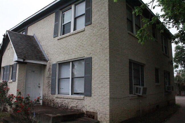 Building Photo - 2701 Truxillo St