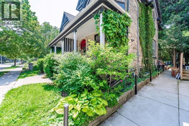 Building Photo - 69 Ahrens St W