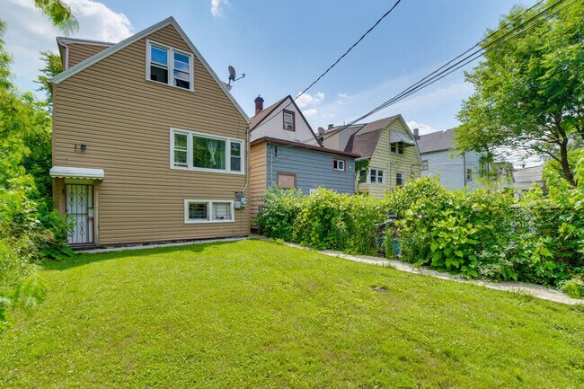 Foto del edificio - 8320 S Burnham Ave