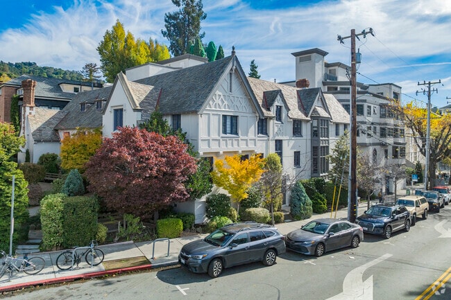 Building Photo - The Berk