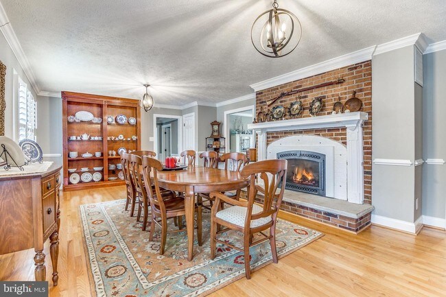 Building Photo - 41999 Braddock Rd