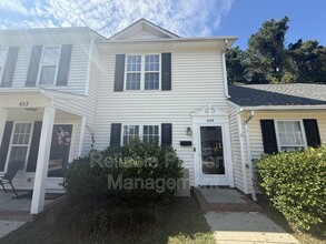 Building Photo - 420 E Rose St