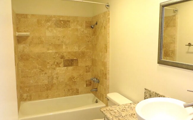 baño - 3968 Inglewood Blvd