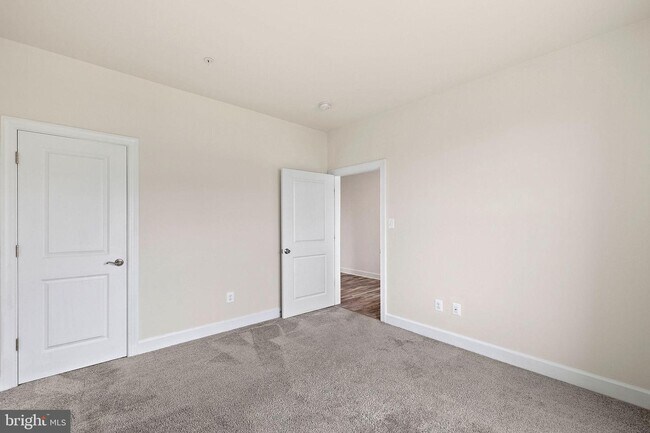 Building Photo - 9136 Alexis Ln