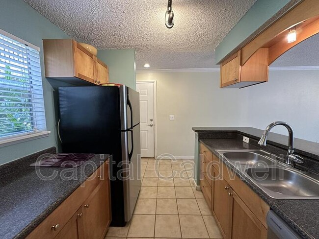 Building Photo - 2500 Winding Creek Blvd