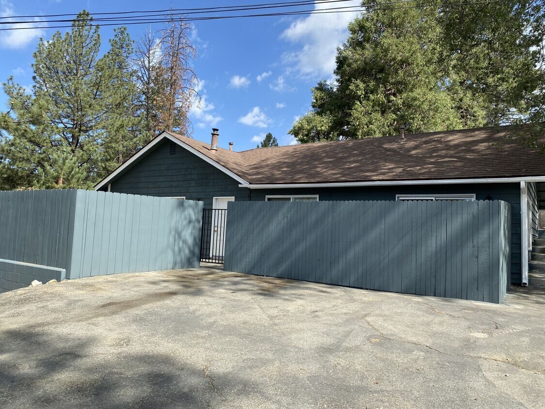 25630 Oakwood St, IdyllwildPine Cove, CA 92549 House Rental in IdyllwildPine Cove, CA
