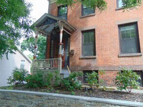 Building Photo - 205 Union St