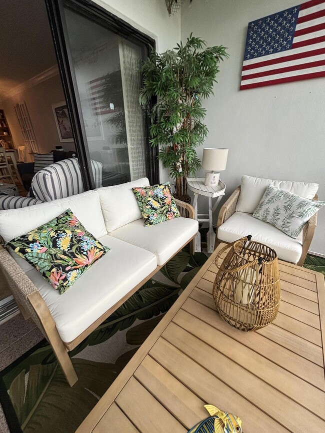 Foto del edificio - 4440 NE Sandpebble Trce