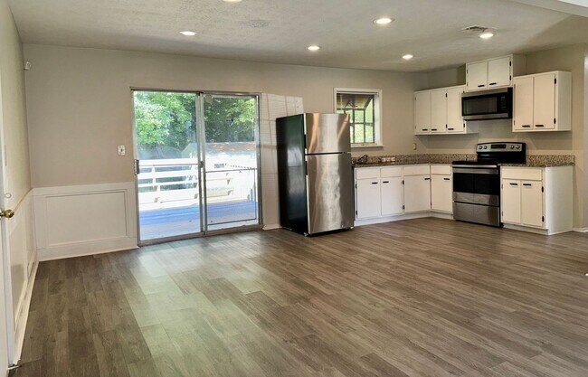 Foto del edificio - Updated 3 Bed Ranch on Quiet Cul-de Sac!