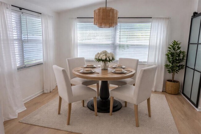 Foto del edificio - 3352 Honeymoon Ln