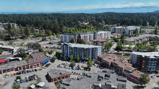  - 733 Goldstream Ave