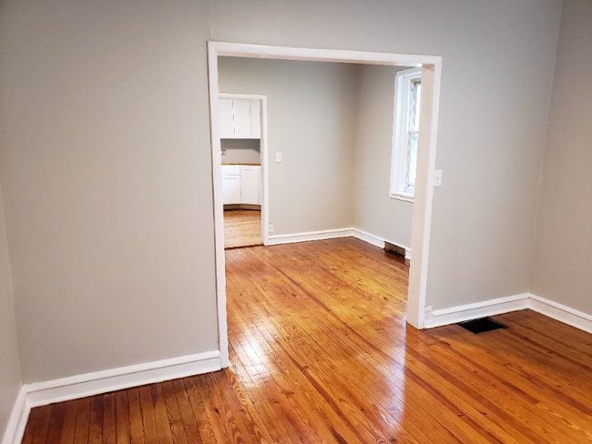 Building Photo - 701 Hillside Ave