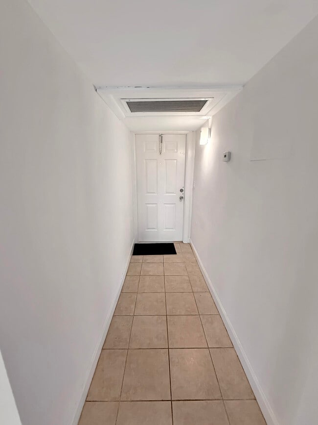 Foto del edificio - 1500 Crescent Cir