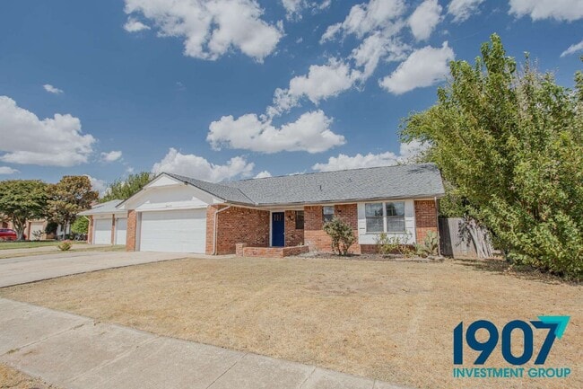 Building Photo - 2433 SW 93rd St