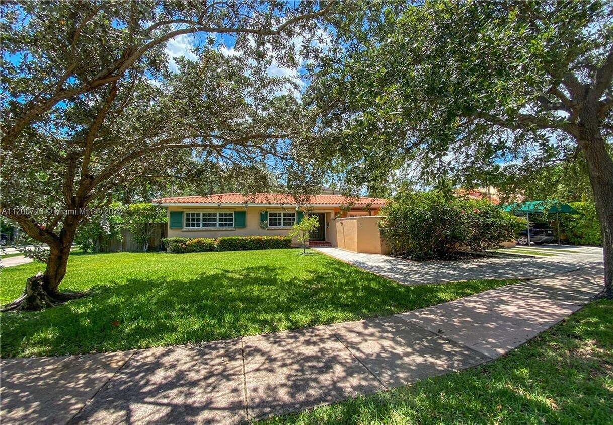 796 Woodcrest Rd, Key Biscayne, FL 33149 House for Rent in Key