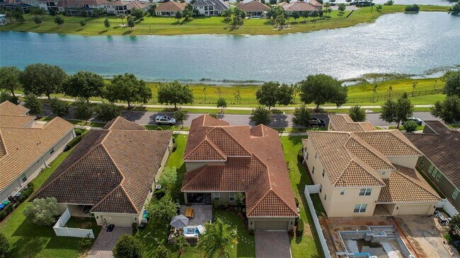Foto del edificio - 7912 Summerlake Pointe Boulevard