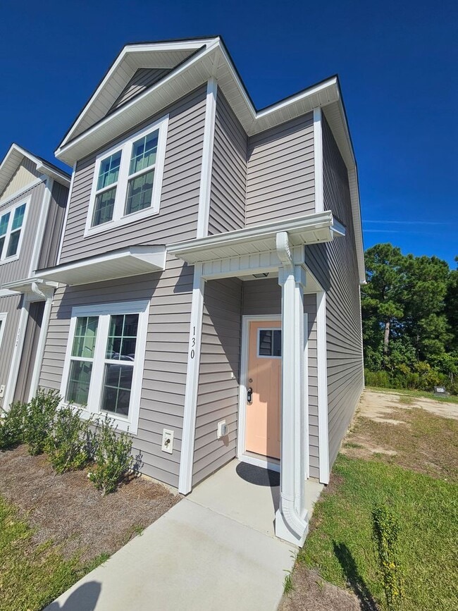 Building Photo - 130 Loren Rd