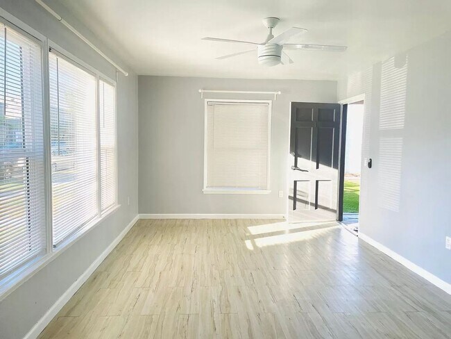 Foto del edificio - Beautiful 1 Bed 1 Bath Available