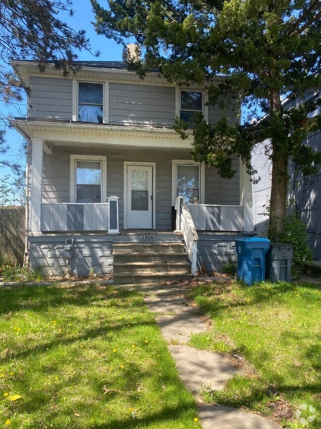 Building Photo - 2808 Apple Ave