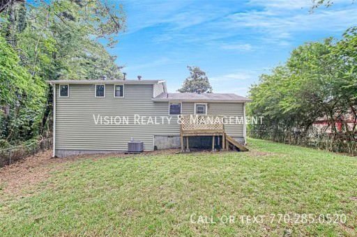 Foto del edificio - 204 Woodland Ct.